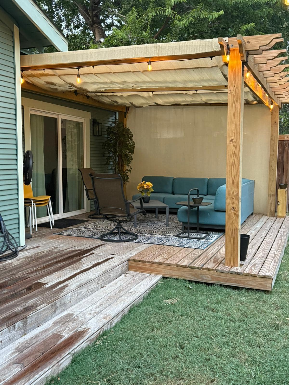 Backyard Pergola & Patio Deck